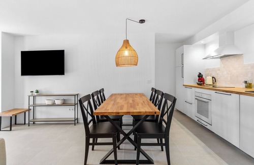 Tolox House | Guest House 'Casita Sombra' with Mountain View, Wi-Fi and Air Conditioning