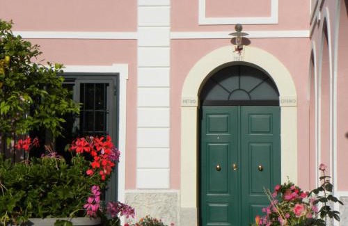 Giffoni sei Casali House | Guest House Cifrino
