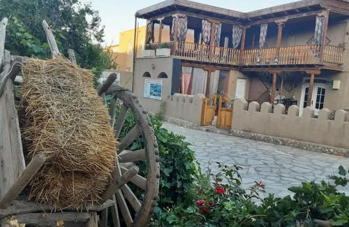 Itchan Kala House | Guest House Dilorom B&B