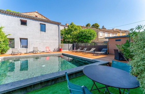 Rasteau House | Guest House 'Double Supérieure' with Shared Pool, Private Terrace and Wi-Fi