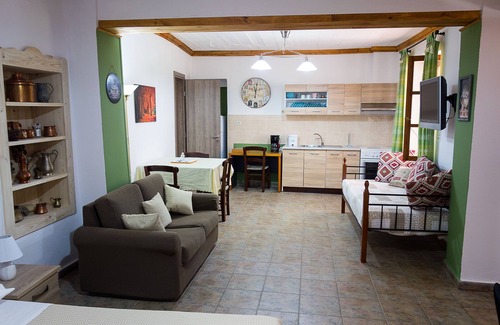 Dhris Apartment | Guest house Dramountana ground floor