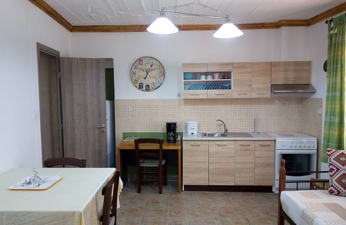 Dhris Apartment | Guest house Dramountana ground floor