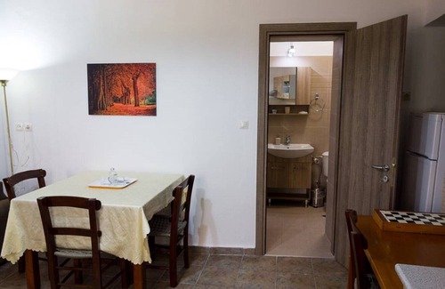 Dhris House | Guest house Dramountana both apartments