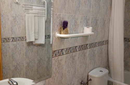 Banos de Montemayor House | Guest House - El Sendero