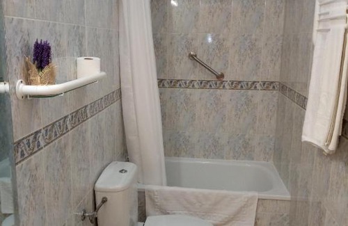 Banos de Montemayor House | Guest House - El Sendero