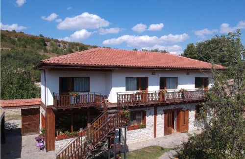 Emen House | Guest House Friends