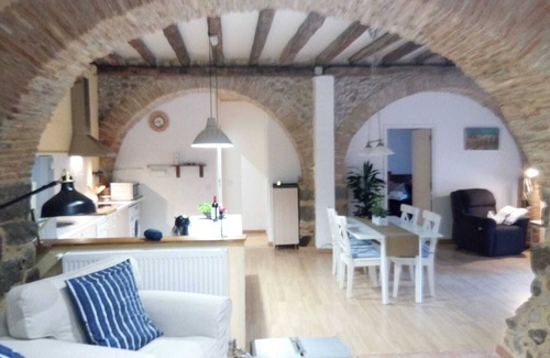 Vilacolum House | Guest house in Mas Rovira adapted reduced mobility 5 km from the beach