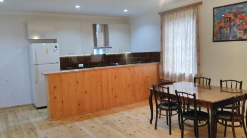 Ambrolauri House | Guest house in Nikortsminda Racha