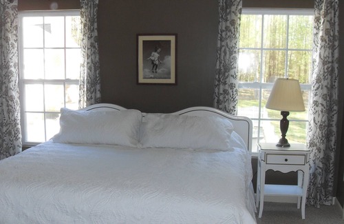Barhamsville House | Guest house in peaceful, secluded setting