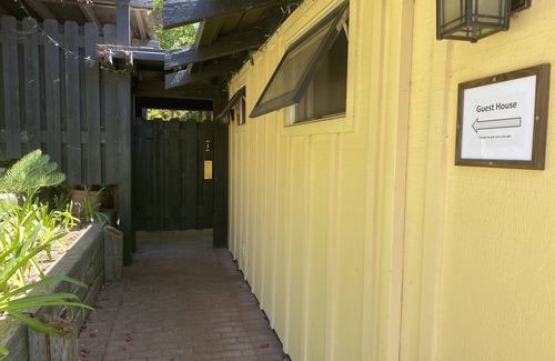 Carmel Valley Cottage | Guest House in Sunny Carmel Valley.