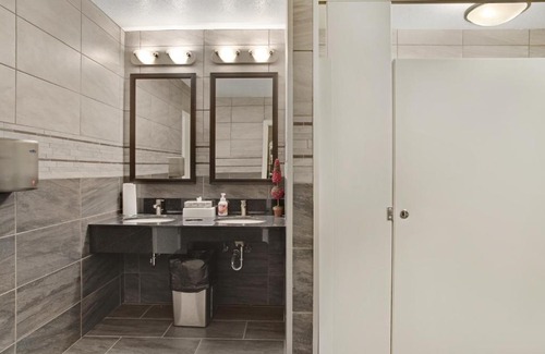Edson Hotel | Guest House Inn & Suites