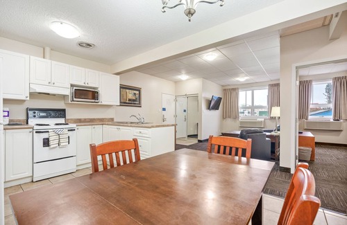 Edson Hotel | Guest House Inn & Suites