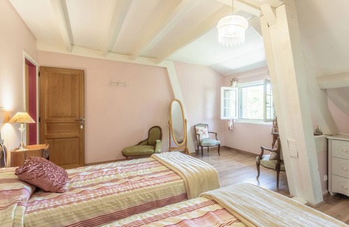 Habas House | Guest House 'Jardin' with Shared Pool, Wi-Fi and Air Conditioning