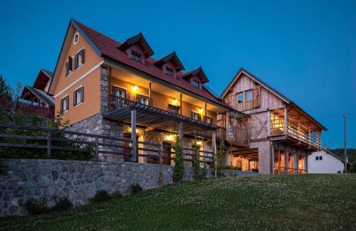 Semic House | Guest House Kalska Domačija