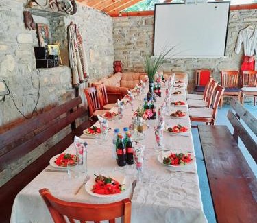 Berievo House | Guest House Lŭgŭt