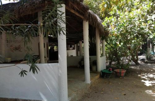 Abeme House | Guest House La Maison des Amis