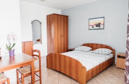 Bjelisi House | Guest House Lalic