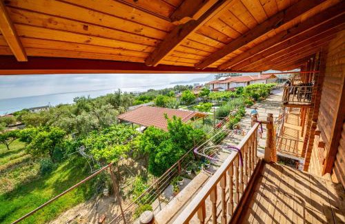 Qazim Pali House | Guest House Luiza