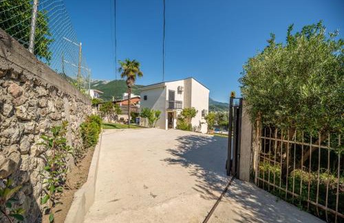Susanj House | Guest House Luksic