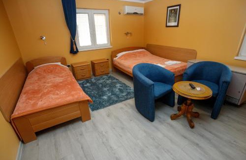 Subotica House | Guest house Mali hotel