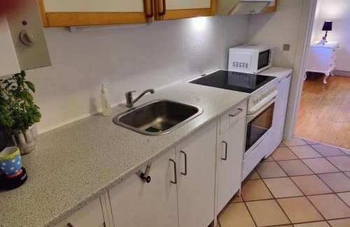 Naestved Apartment | Guest house on farm in small village