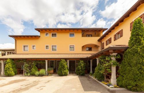 Podgorje House | Guest House Pod Slavnikom