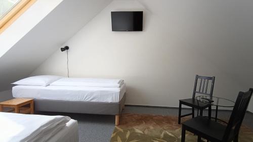 Statenice House | Guest House Prague Airport