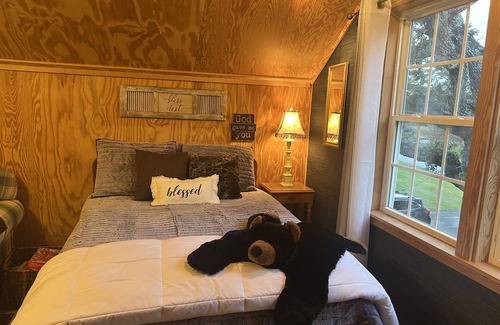 Davis House | Guest House private access, 2 level bedroom, den, kitchen to hang out and relax