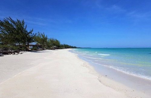 Kemps Bay House | Guest House Rental Paradise Beach : 2 Bedroom guest house on a private beach