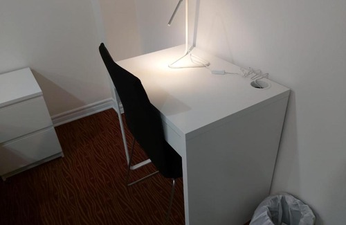 Churchill Meadows Apartment | Guest House Room No 03