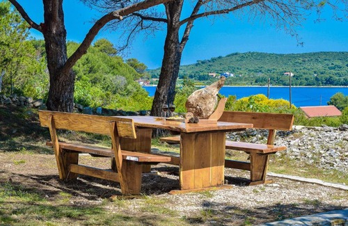 Dragove House | Guest House Sakarun