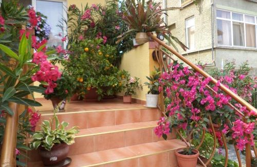 Chernomorets House | Guest house Stoyanovi