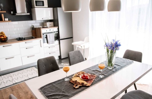 Donje Polje House | Guest house "The View" with a pool