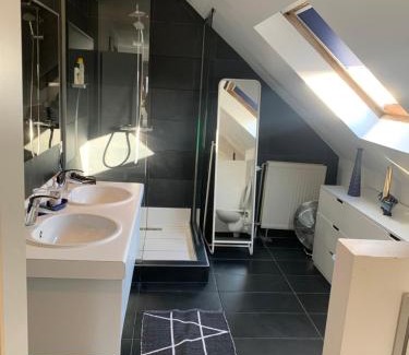 Meise House | Guest house Time to Escape