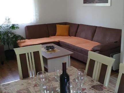 Lapcici House | Guest House Vasilije