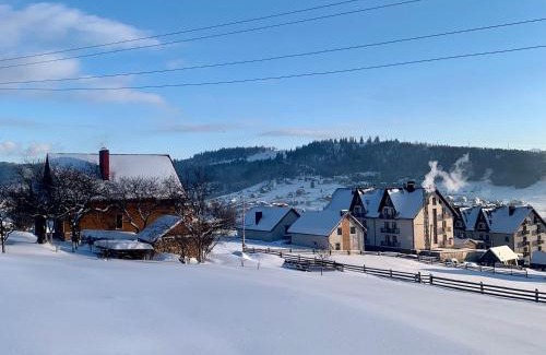 Polyanytsya House | Guest House Velet