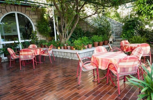Mlini Apartment | Guest House Villa Nina- Comfort Triple Room with Balcony and Sea View (S1 - crvena)
