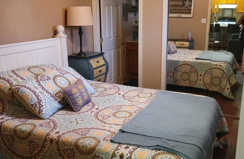 San Tan Valley Other | Guest House with horse privilege's, in the country & beautiful neighborhood.