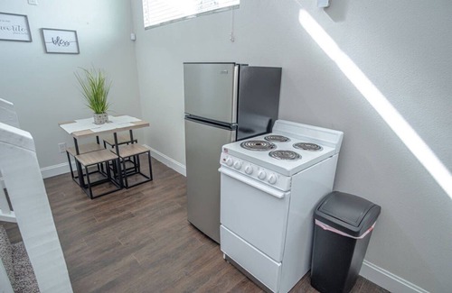 Near East Side Apartment | Guest House with Loft Near Downtown