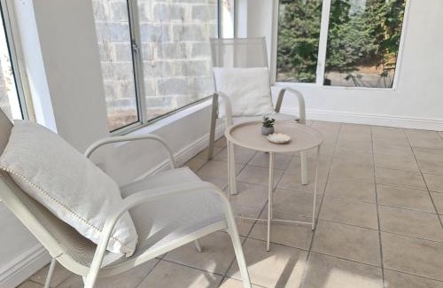 Naas House | Guest Lodge
