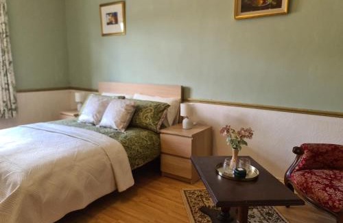 Naas House | Guest Lodge