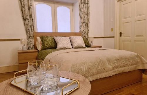 Naas House | Guest Lodge