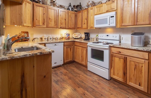 Junction House | Guest Lodge on the Johnson Fork of the Llano River