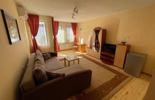 Tryavna Hotel | Guest Rooms Biju