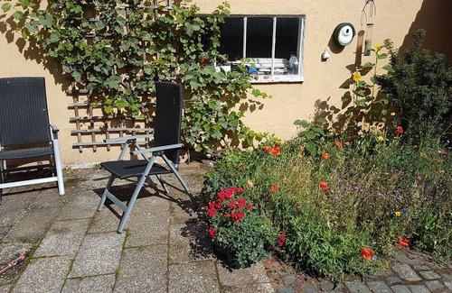 Homburg Apartment | Guest rooms close to the center and the university, quiet forest edge location