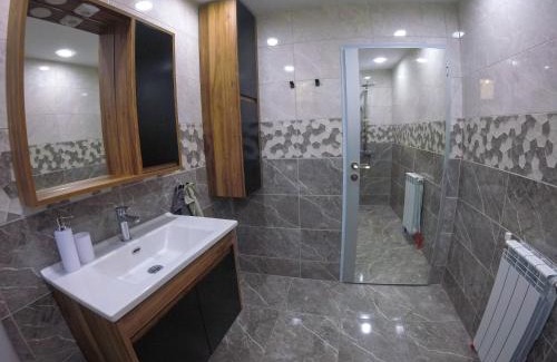 Anton Apartment | Guest Rooms Lencho