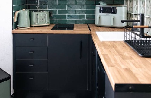 Penarth Condo | Guest Studio for 2 I Private I Self Contained I Near Cardiff