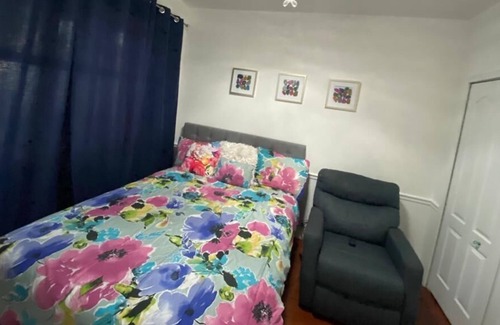 Richmond West Apartment | Guest Suite in Miami near Zoo very good for couples, Business travelers, Tourist