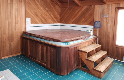 Northeast Philadelphia House | Guest Suite Serenity