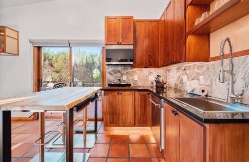 Sedona Condo | Guest Suite With Up Close Chapel & Red Rock Views